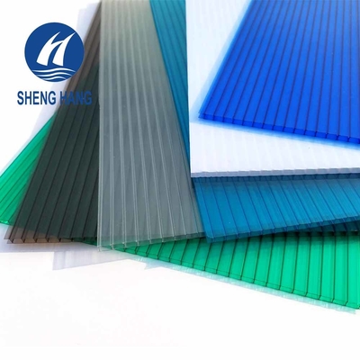 2100*5800mm Çift Duvarlı Polikarbonat Levhalar Buzlu Şeffaf 4mm Alev Korumalı